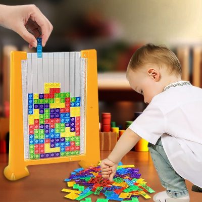 Joc de construcție tip Tetris pentru copii | TOWERINGO